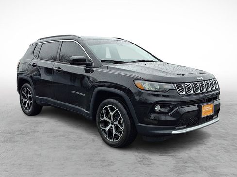 Used 2025 Jeep Compass Limited image 7