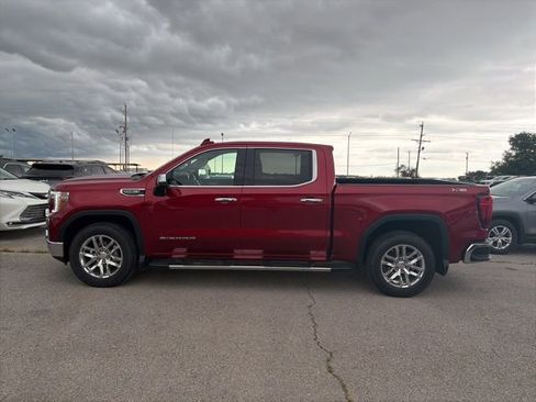 Used 2021 GMC Sierra 1500 SLT w/ SLT Premium Package AWD/4WD image 3