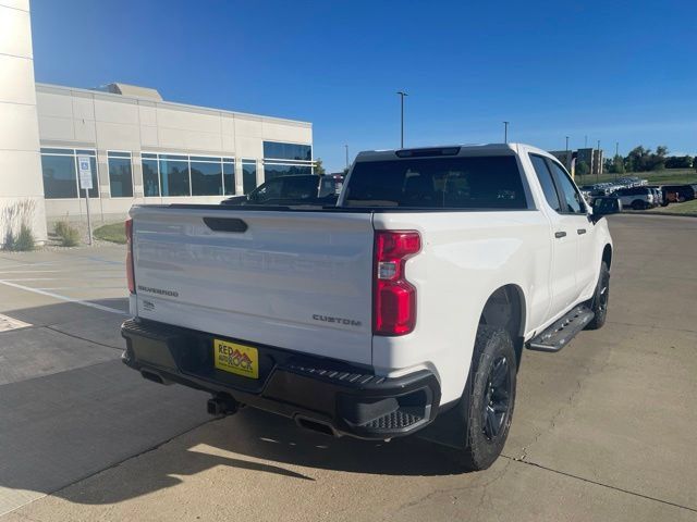 Used 2019 Chevrolet Silverado 1500 Custom Trail Boss w/ Custom Convenience Package AWD/4WD image 4