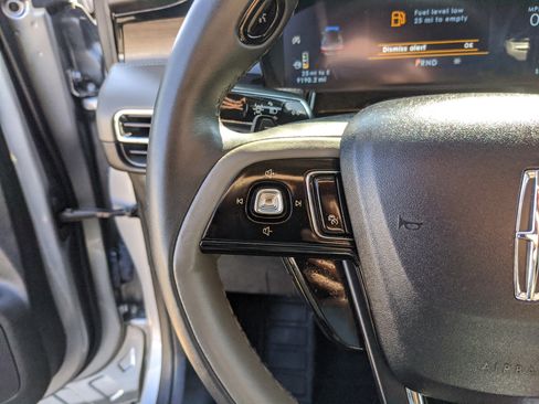 Used 2024 Lincoln Corsair Reserve image 31