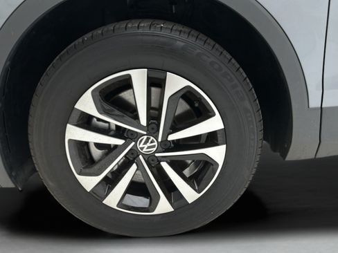 Used 2022 Volkswagen Tiguan S FWD image 8