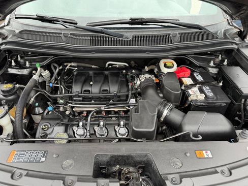 Used 2018 Ford Explorer Limited AWD/4WD image 9
