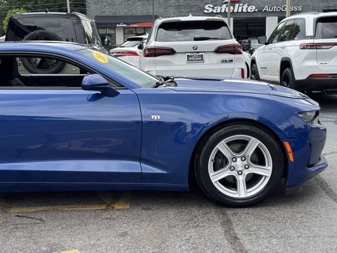 Used 2019 Chevrolet Camaro LT RWD image 11