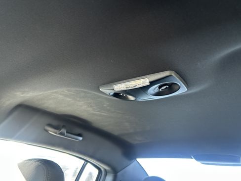 Used 2013 Chrysler 200 Touring FWD image 33