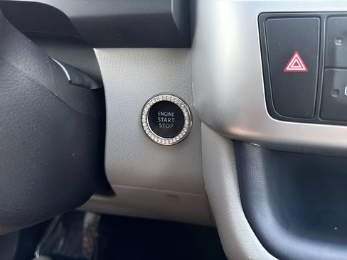 Used 2016 Toyota Highlander XLE AWD/4WD image 23