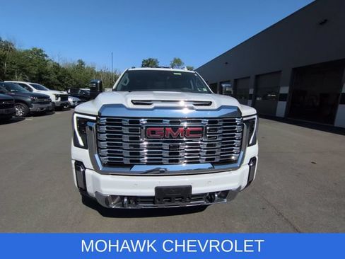 Used 2025 GMC Sierra 2500 Denali w/ Denali Reserve Package AWD/4WD image 6