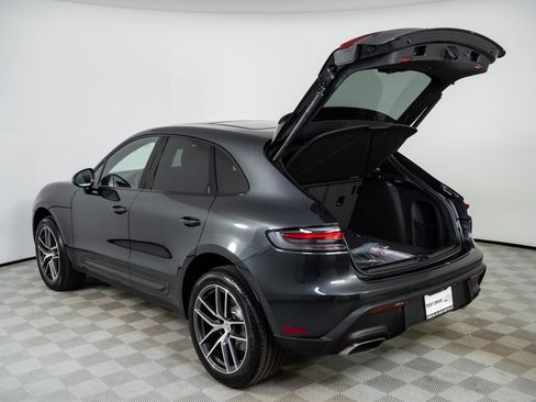 New 2026 Porsche Macan image 33