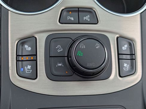 Used 2023 GMC Terrain Denali w/ Denali Premium Package AWD/4WD image 19