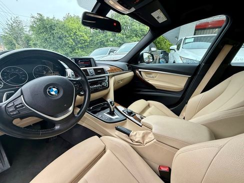 Used 2018 BMW 330i Sedan RWD image 12