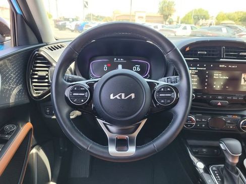 Certified 2025 Kia Soul EX FWD image 18