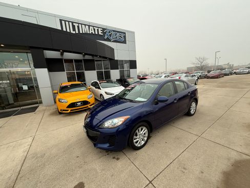 Used 2012 MAZDA MAZDA3 i Touring image 3