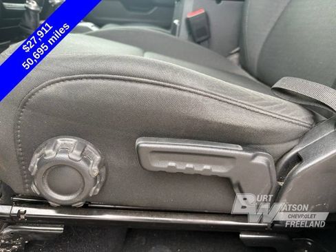 Used 2021 Jeep Wrangler Unlimited Sahara w/ Uconnect 4C Nav & Sound Group AWD/4WD image 13