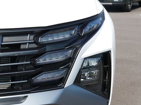 Certified 2025 Hyundai Tucson SE image 16