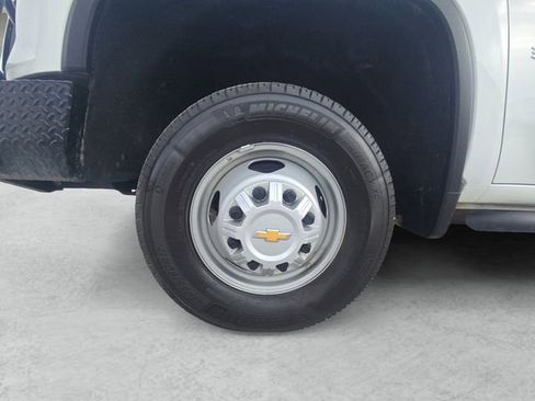 Used 2025 Chevrolet Silverado 3500 W/T w/ WT Convenience Package image 23