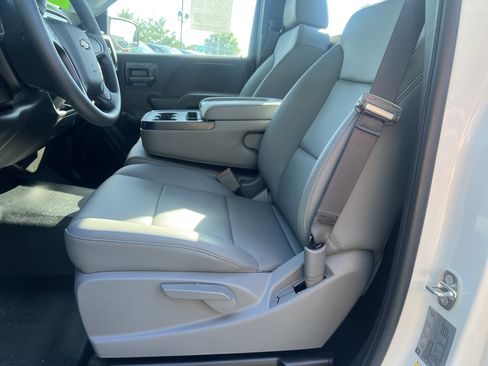 Used 2017 Chevrolet Silverado 1500 W/T RWD image 9