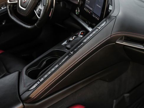 Used 2022 Chevrolet Corvette Stingray Premium Conv w/ Z51 Performance Package image 24