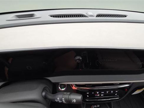 New 2026 Buick Envista Avenir image 10