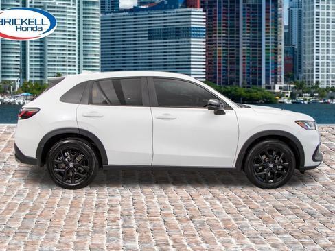 Used 2025 Honda HR-V Sport image 8
