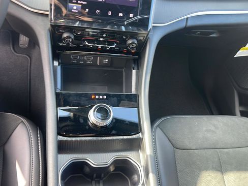 New 2025 Jeep Grand Cherokee L Altitude image 21