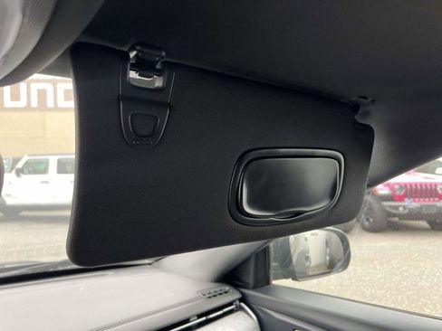 Certified 2023 Jeep Compass Latitude image 31