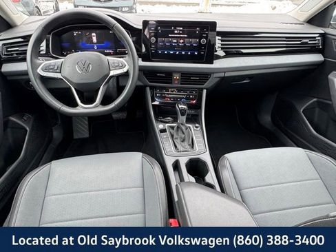 Certified 2025 Volkswagen Jetta SE image 13