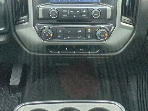 Used 2017 Chevrolet Silverado 1500 LT w/ LT Convenience Package image 10