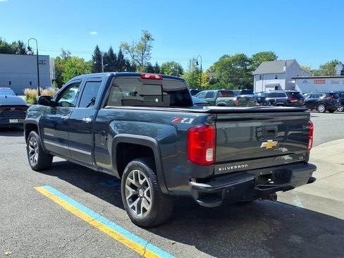 Used 2018 Chevrolet Silverado 1500 LTZ Z71 w/ LTZ Plus Package AWD/4WD image 7