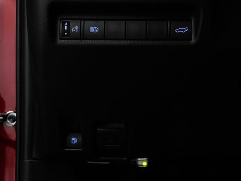 Used 2020 Toyota RAV4 Limited w/ Carpet Mat Package image 41