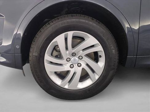 Used 2025 Land Rover Discovery Sport S AWD/4WD image 28