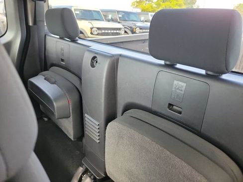 Used 2024 Nissan Frontier S w/ Technology Package RWD image 9