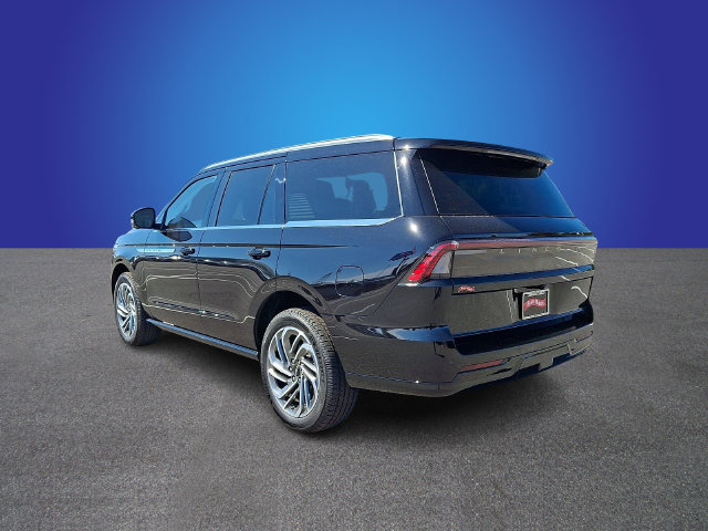 New 2027 Lincoln Navigator Reserve AWD/4WD image 4