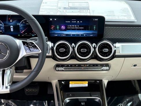New 2026 Mercedes-Benz GLB 250 4MATIC image 24
