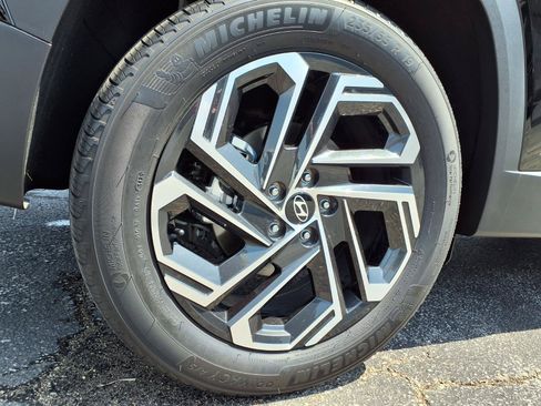 Used 2026 Hyundai Tucson Limited AWD/4WD image 39