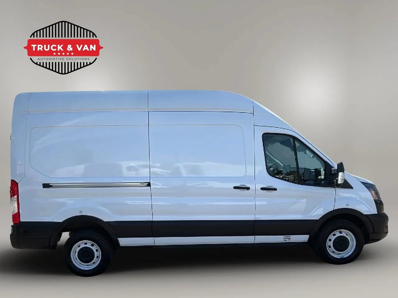 Used 2022 Ford E-Transit 148 High Roof w/ Load Area Protection Package RWD image 6