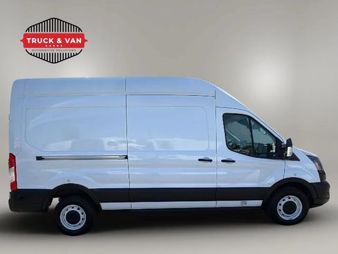 Used 2022 Ford E-Transit 148 High Roof w/ Load Area Protection Package RWD image 6
