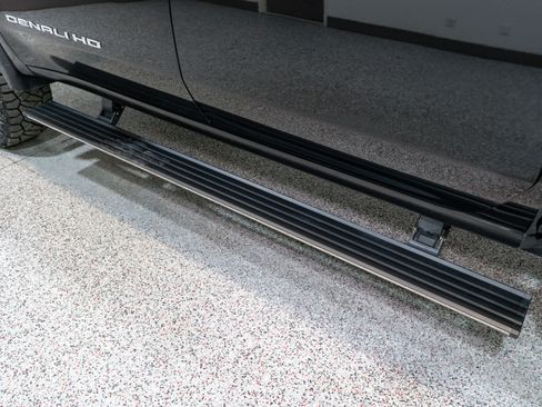 Used 2024 GMC Sierra 2500 Denali Ultimate w/ Snow Plow Prep/Camper Package image 13