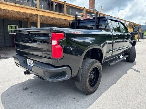 Used 2021 Chevrolet Silverado 1500 Custom Trail Boss w/ Midnight Edition AWD/4WD image 8