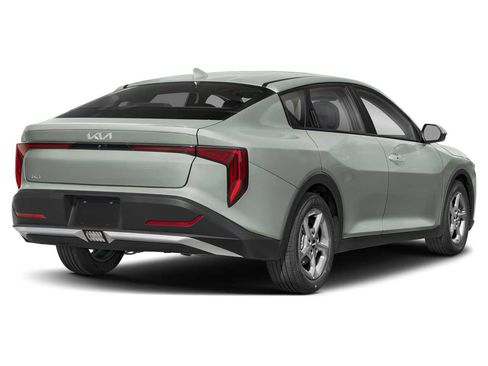 Used 2026 Kia K4 FWD image 2