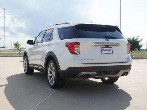 Used 2020 Ford Explorer Platinum w/ Premium Technology Package AWD/4WD image 7