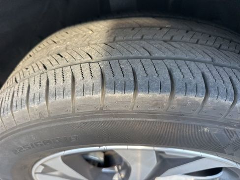 Used 2021 Subaru Outback Limited image 6