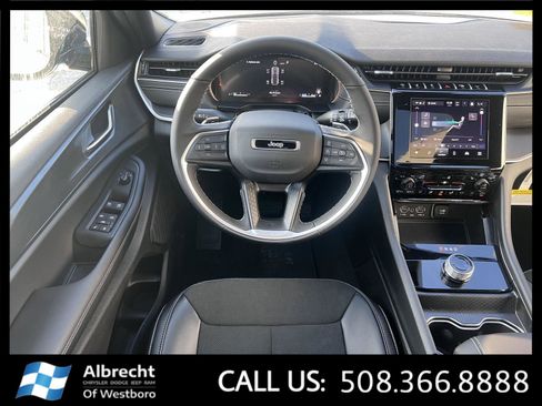 New 2025 Jeep Grand Cherokee Altitude image 20