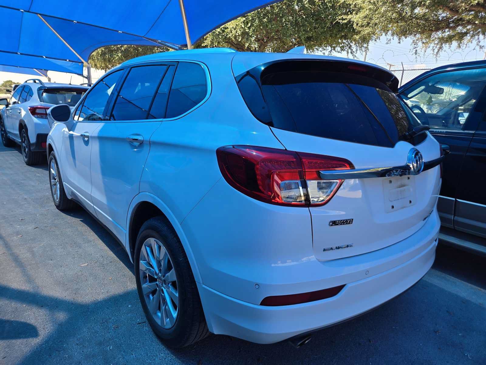 Used 2017 Buick Envision Essence FWD image 3