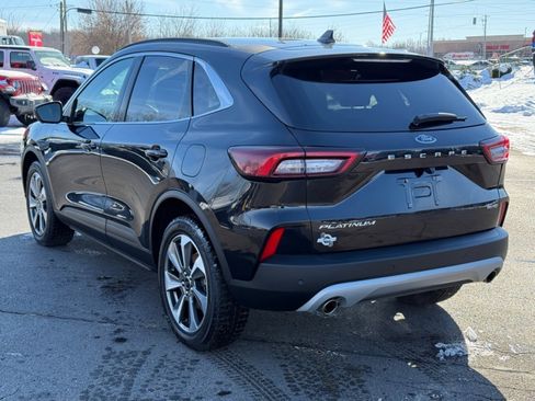 Used 2023 Ford Escape Platinum image 6