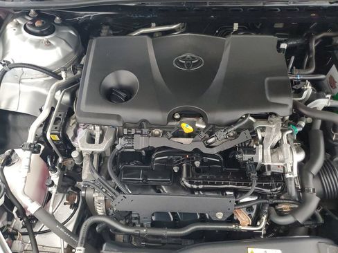Used 2018 Toyota Camry SE FWD image 8