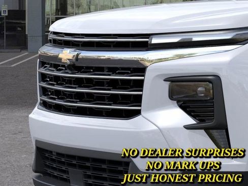 New 2026 Chevrolet Traverse LT w/ Enhanced Driving Package FWD image 13