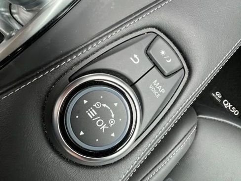 Used 2019 INFINITI QX50 Luxe w/ Navigation Package image 14