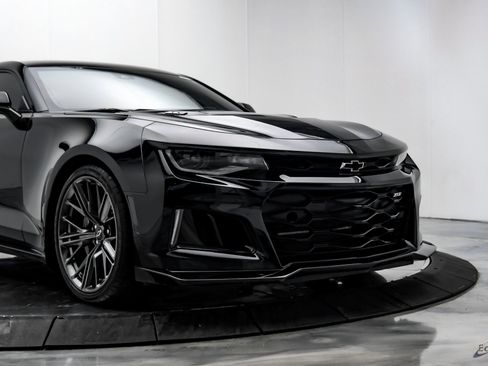 Used 2021 Chevrolet Camaro ZL1 image 24