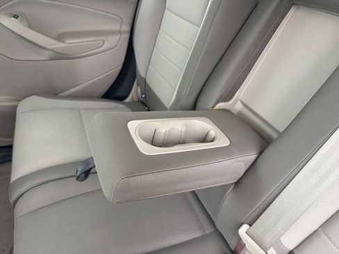Used 2016 Ford Escape SE FWD image 25