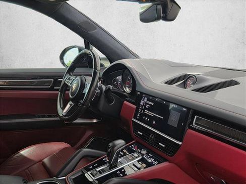 Used 2019 Porsche Cayenne Turbo AWD/4WD image 10