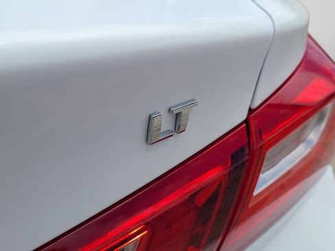 Used 2024 Chevrolet Malibu LT FWD image 30